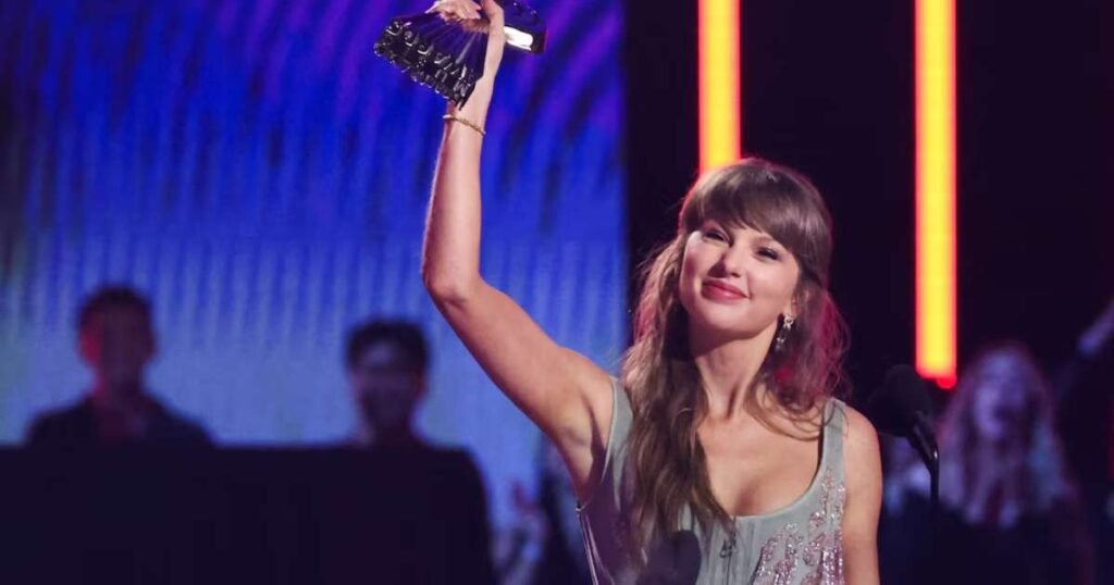 taylor swift iheartradio awards